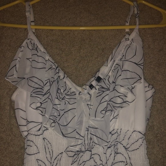 Formal/casual dress - Picture 2 of 2